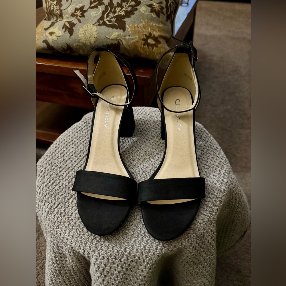 Chinese Laundry Size 9 Microfiber block Heel - worn once (106)